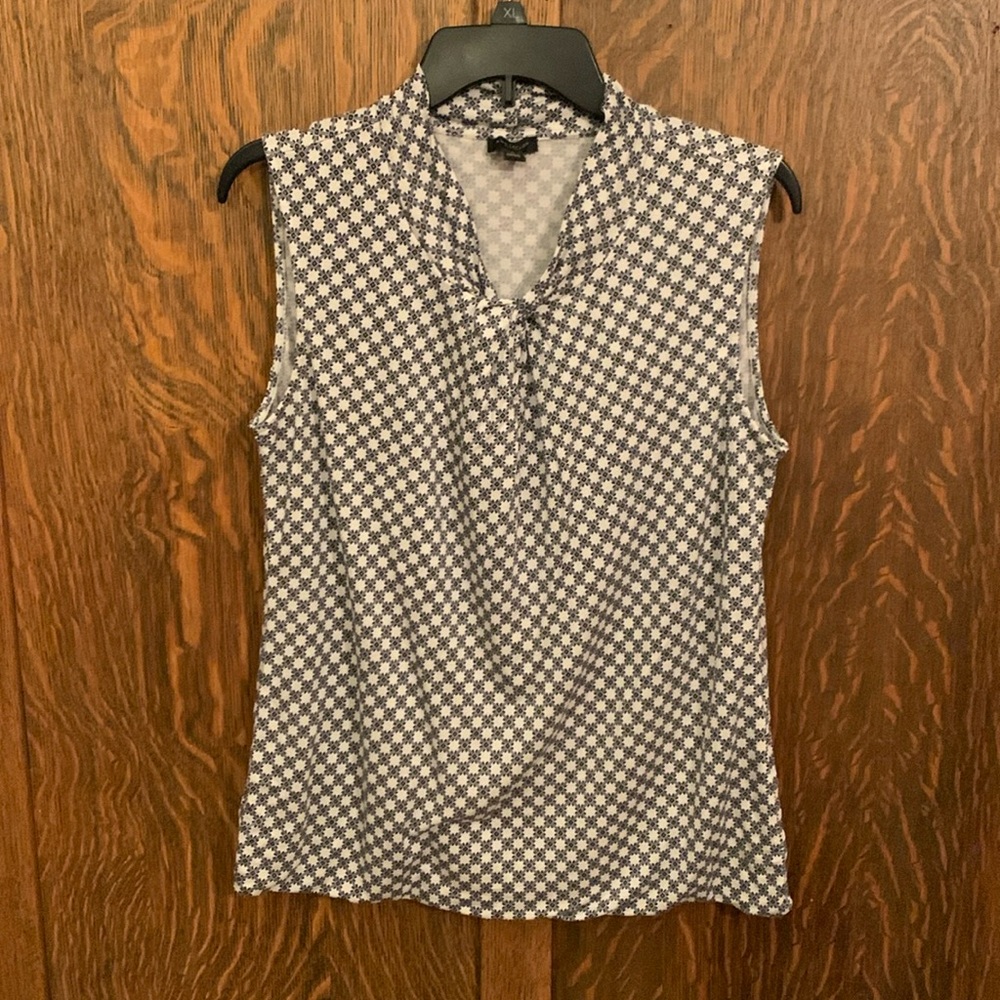 Ann Taylor geometric print sleeveless blouse large L